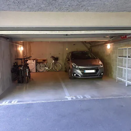 6 Personnes, 3 Min A Pied De La Et Du Centre *